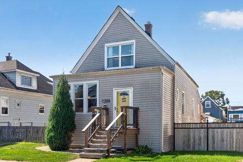 Tiny photo for 1224 Gunderson Avenue, Berwyn, IL 60402 (MLS # 12722674)
