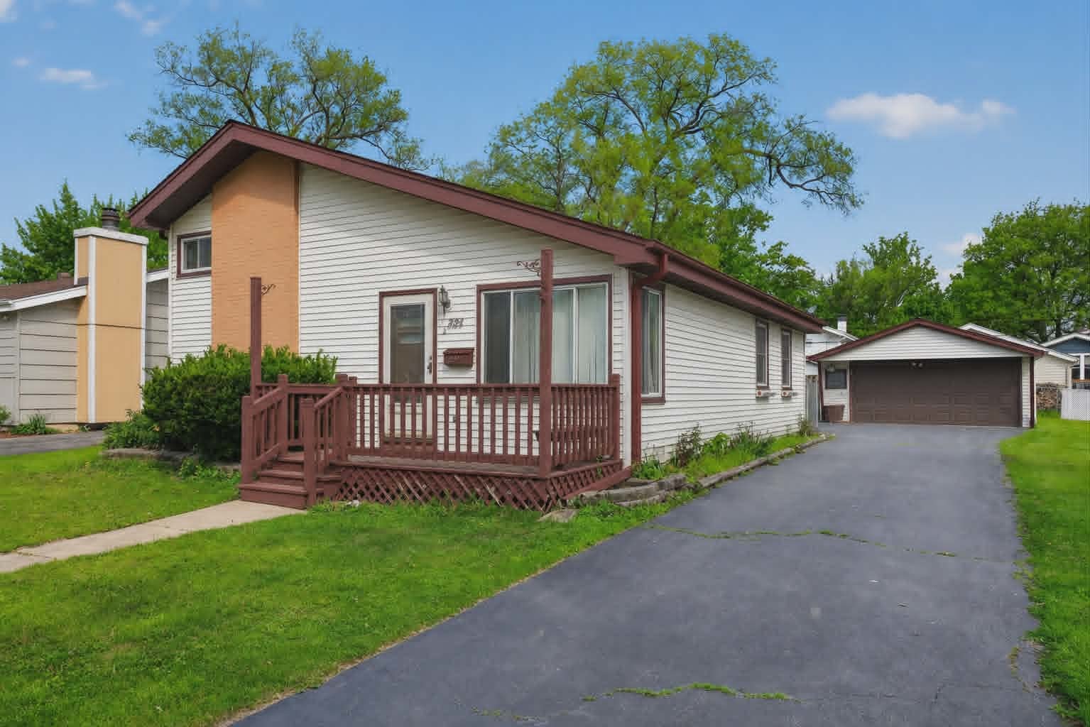 624 W Merle Avenue