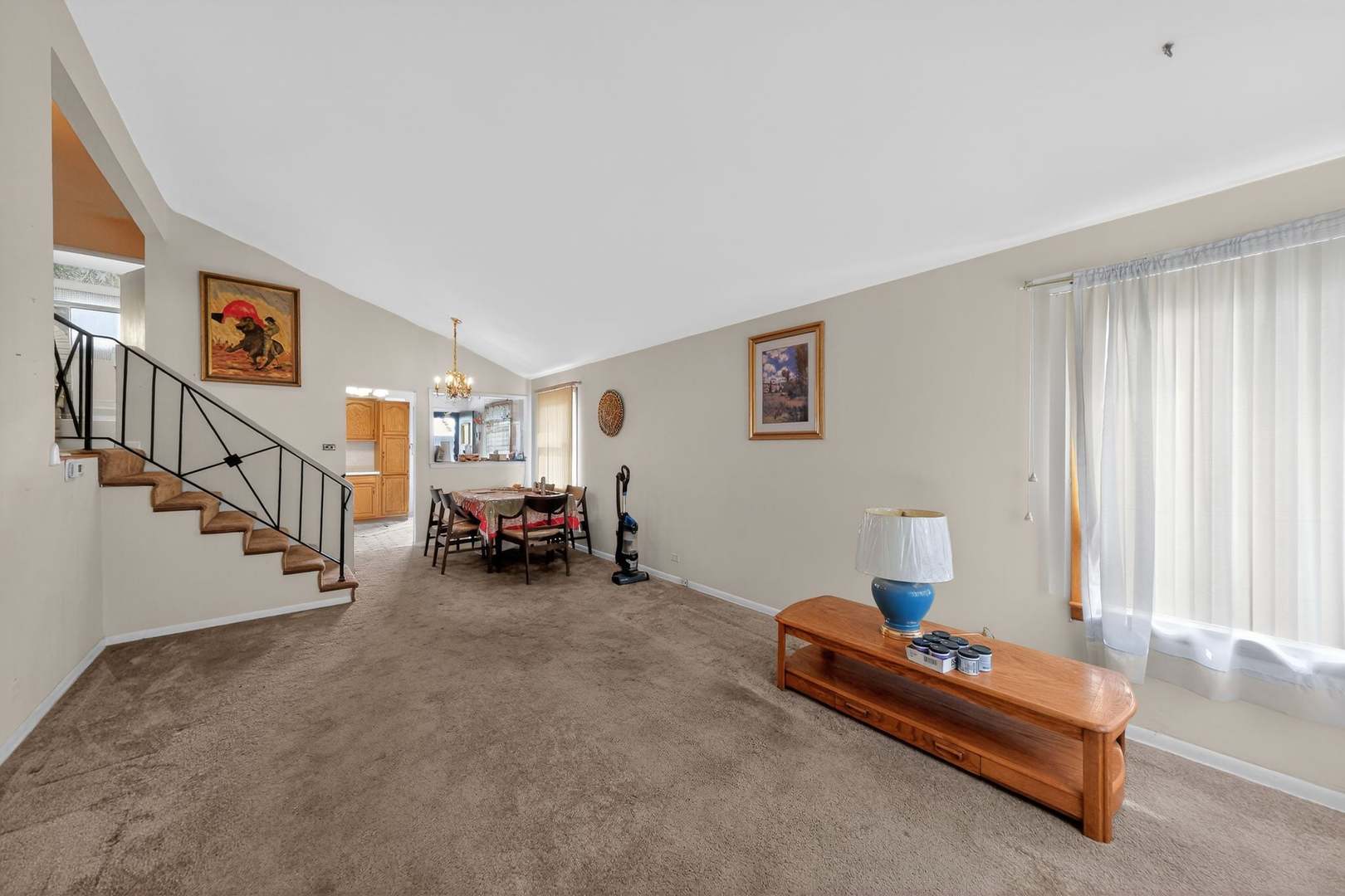 624 W Merle Avenue