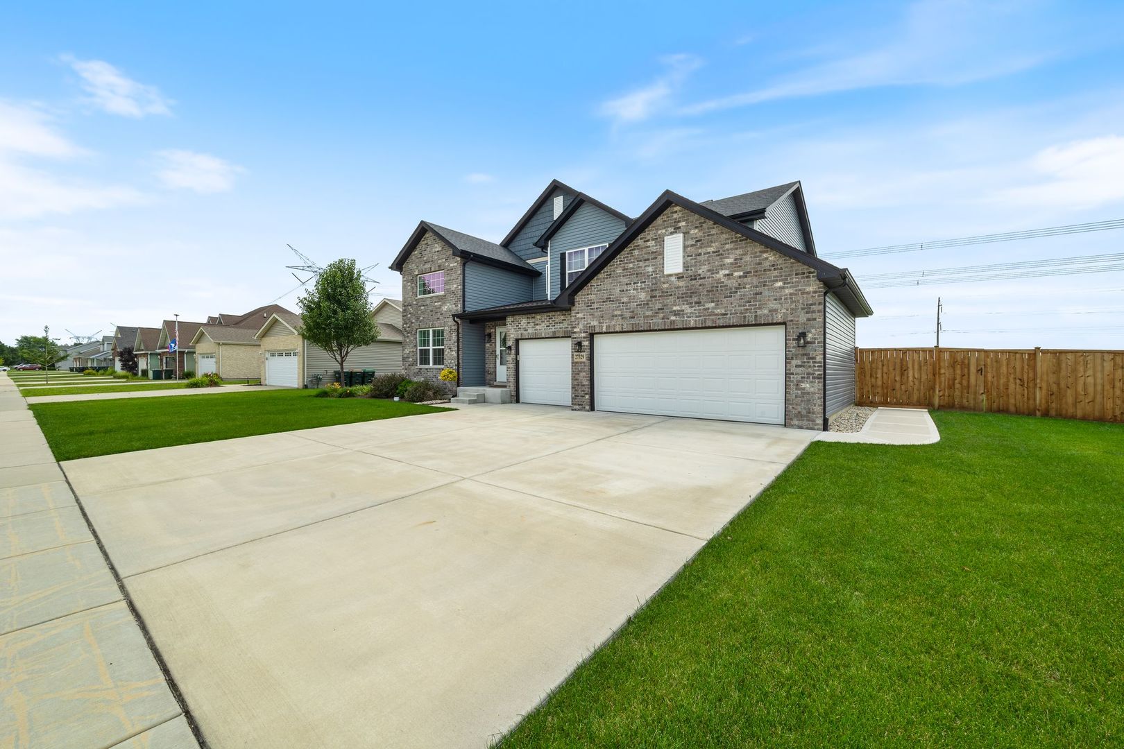 27329 W Deer Hollow Lane