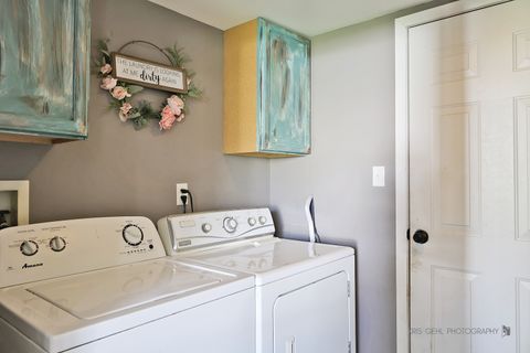 Tiny photo for 205 S Cross Trail, McHenry, IL 60050 (MLS # 12459605)