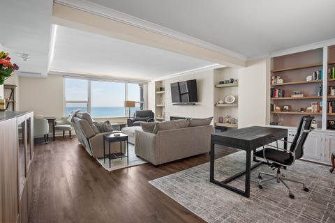 Tiny photo for 1616 Sheridan Road #6D, Wilmette, IL 60091 (MLS # 12716871)