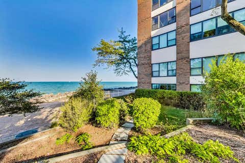Tiny photo for 1616 Sheridan Road #6D, Wilmette, IL 60091 (MLS # 12716871)