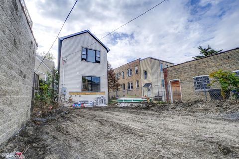 Tiny photo for 4420 W Montana Street, Chicago, IL 60639 (MLS # 12498285)