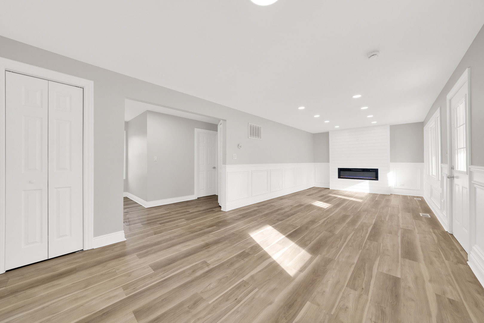 14222 Long Avenue
