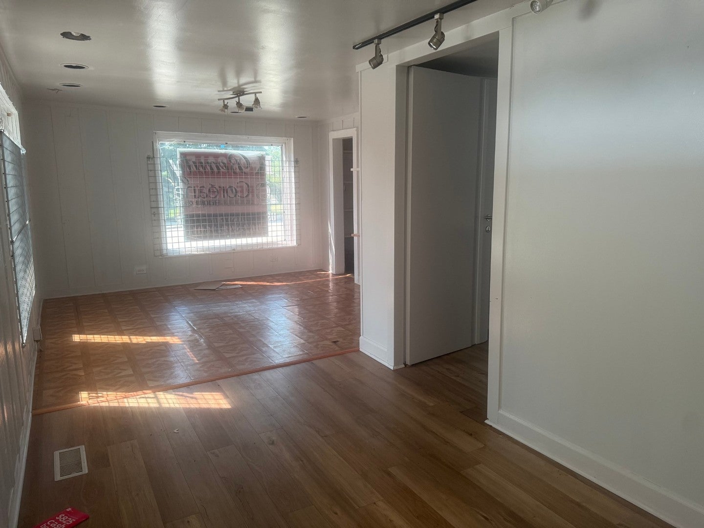 231 N Milwaukee Avenue
