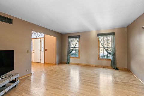 Tiny photo for 2051 Carlisle Street, Algonquin, IL 60102 (MLS # 12590340)