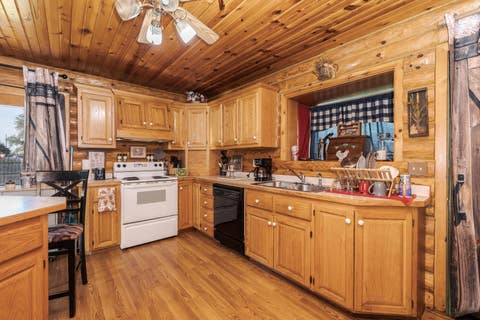 Tiny photo for 403 W Owsley Street, Chenoa, IL 61726 (MLS # 12693125)