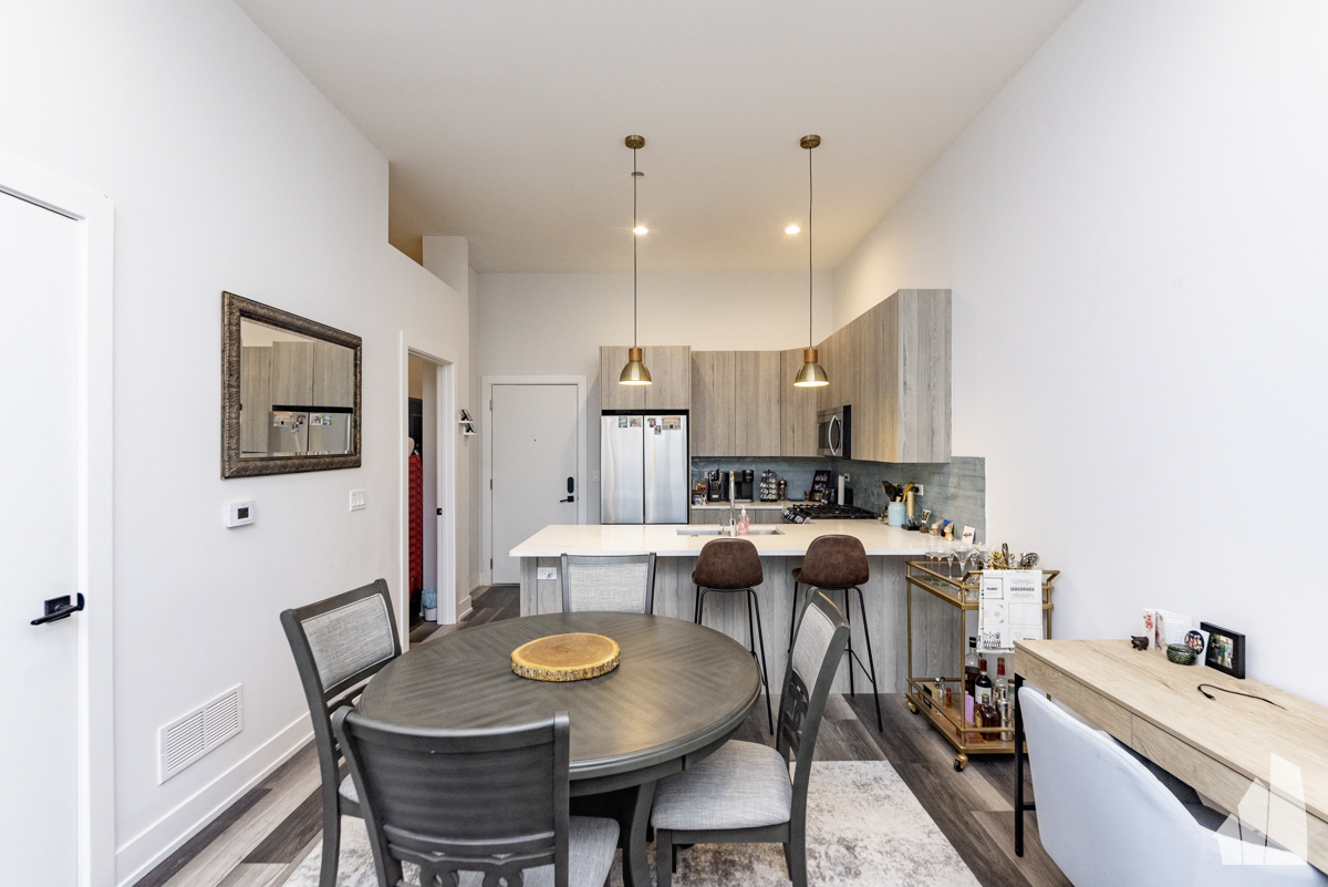 2317 N Clark Street 408