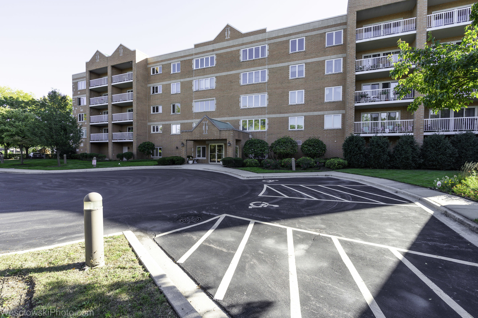 7450 Waukegan Road 206