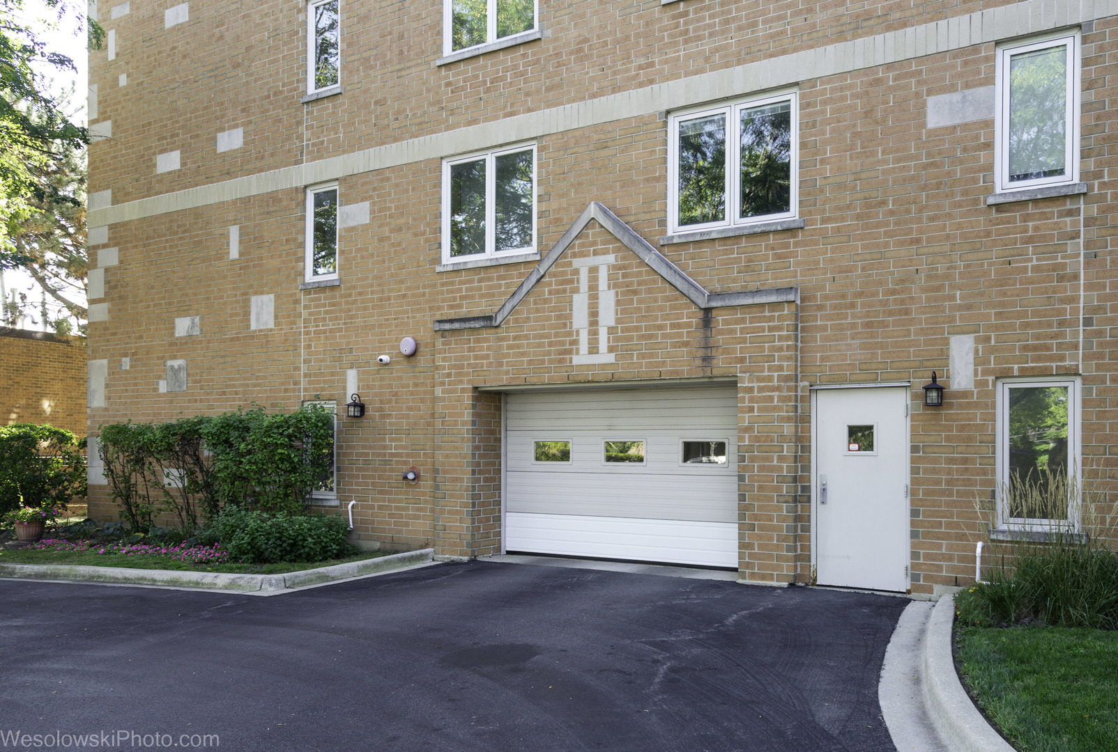 7450 Waukegan Road 206