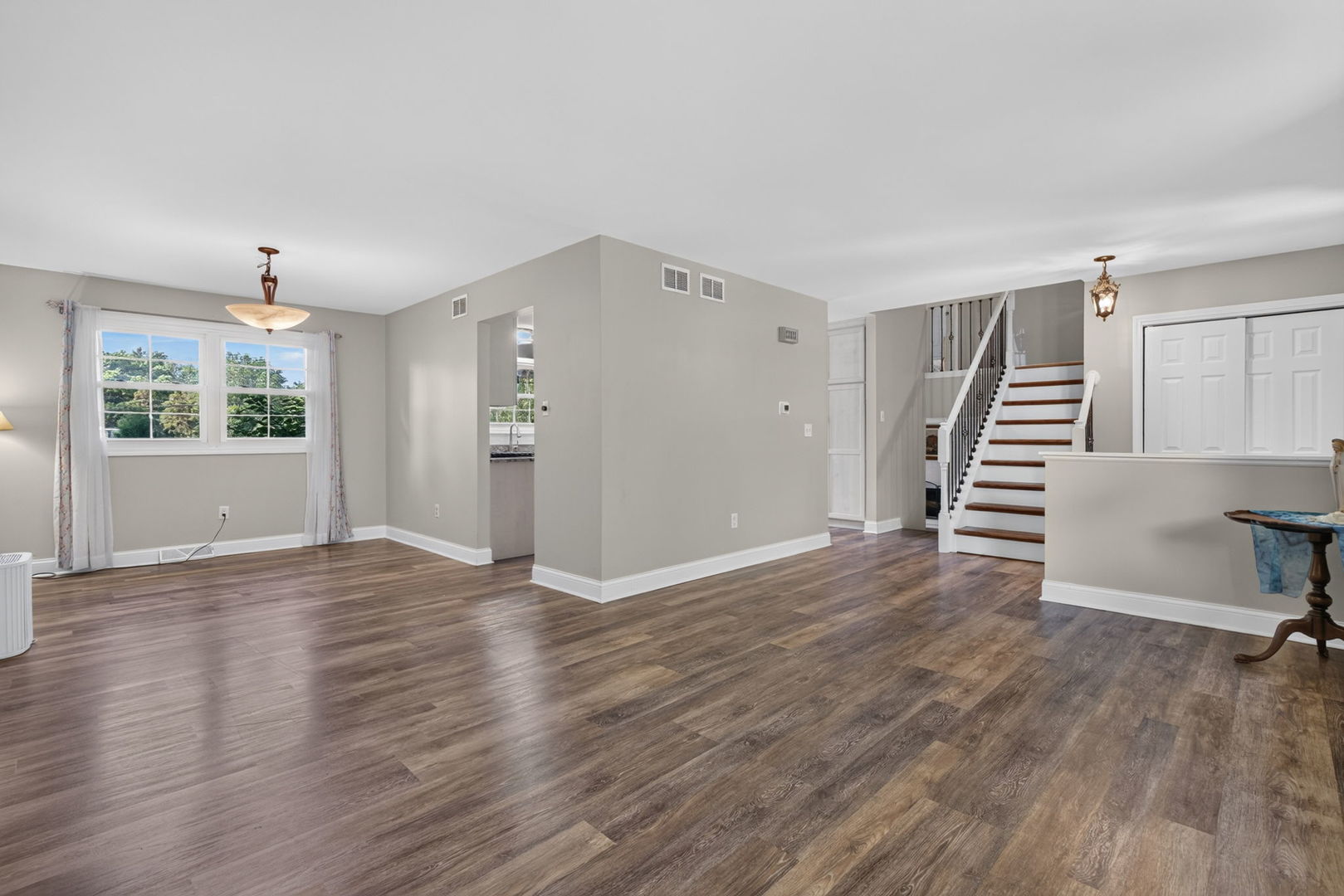 2909 Arden Place