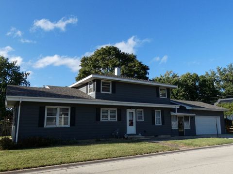 Photo of 2300 Greengold Street, Crest Hill, IL 60403 (MLS # 12513358)