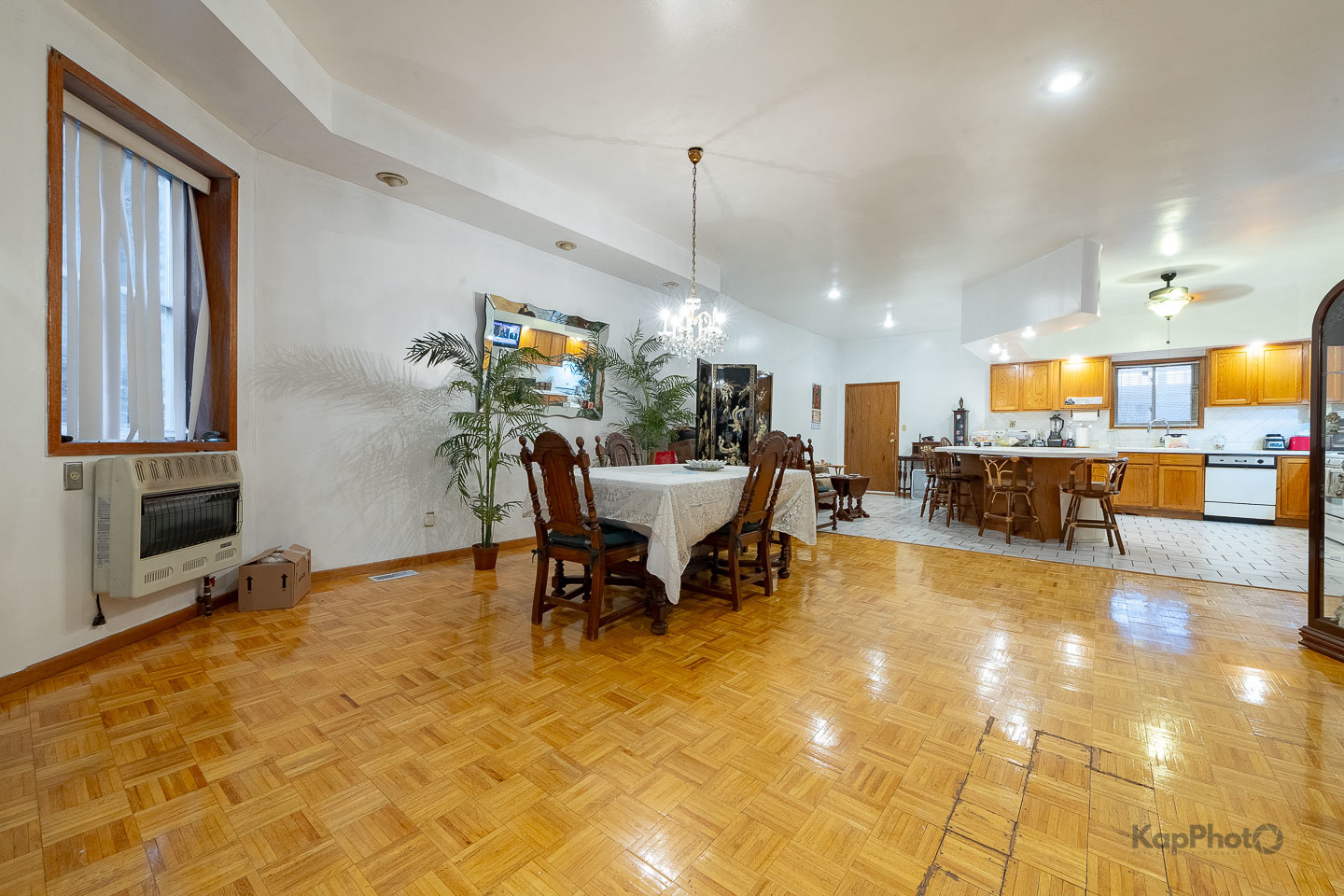 1639 S Blue Island Avenue