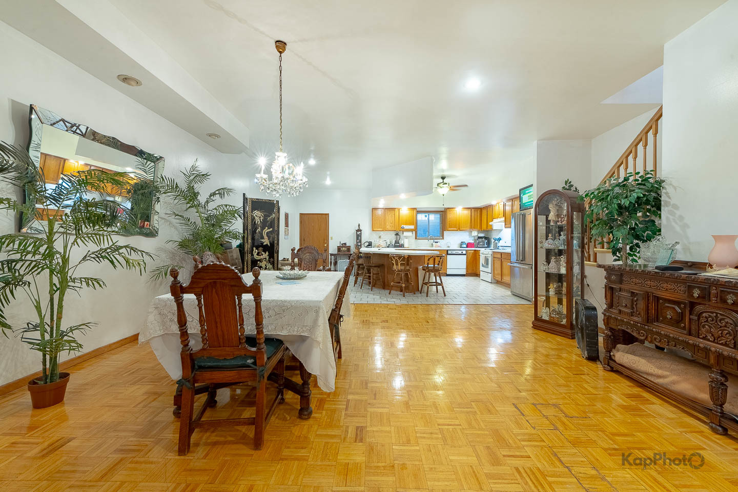 1639 S Blue Island Avenue