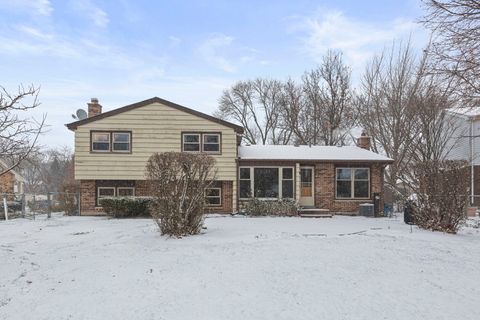Tiny photo for 2643 N Prindle Avenue, Arlington Heights, IL 60004 (MLS # 12544373)