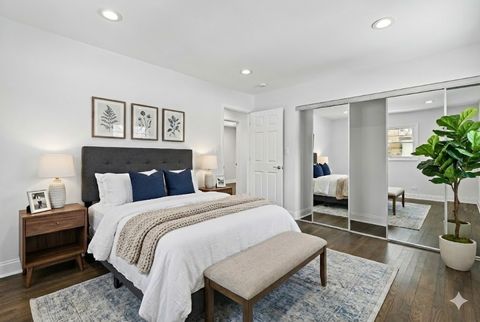 Tiny photo for 586 N 7th Avenue, Des Plaines, IL 60016 (MLS # 12555253)