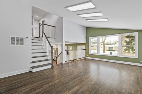 Tiny photo for 586 N 7th Avenue, Des Plaines, IL 60016 (MLS # 12555253)