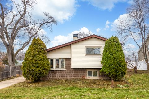 Tiny photo for 435 N Central Avenue, Wood Dale, IL 60191 (MLS # 12572865)