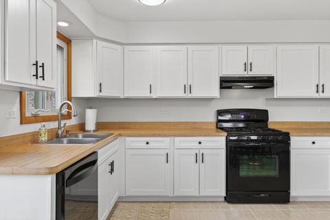 Tiny photo for 435 N Central Avenue, Wood Dale, IL 60191 (MLS # 12572865)