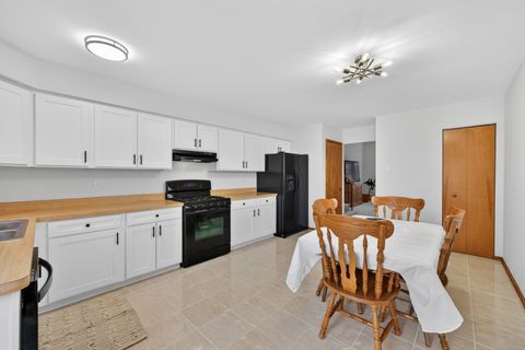 Tiny photo for 435 N Central Avenue, Wood Dale, IL 60191 (MLS # 12572865)