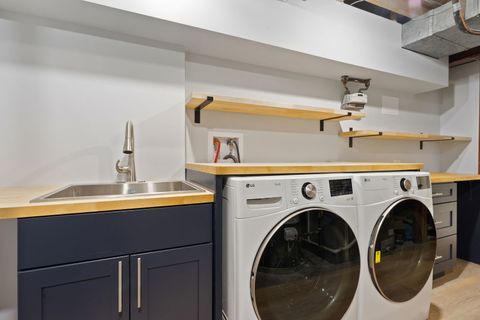 Tiny photo for 1615 N Vine Street, Chicago, IL 60614 (MLS # 12503994)