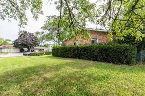 Tiny photo for 2715 Hyde Park Avenue, Waukegan, IL 60085 (MLS # 12745798)