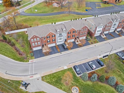 Tiny photo for 2548 Huntleigh Lane, Woodridge, IL 60517 (MLS # 12525476)