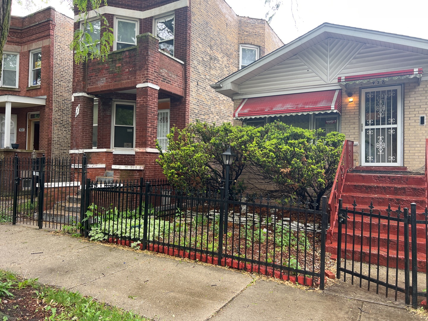 932 N Ridgeway Avenue