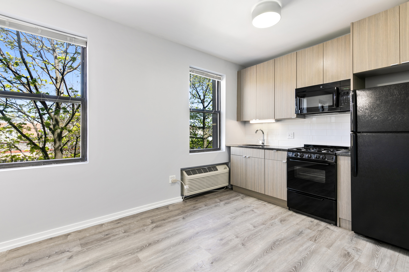 4875 N Magnolia Avenue 415