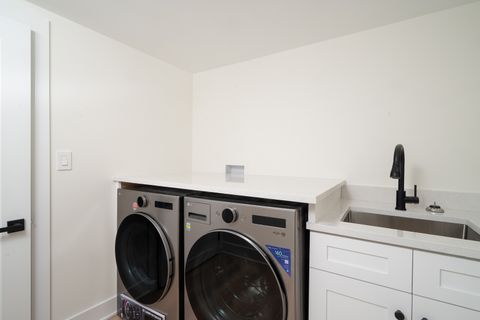 Tiny photo for 17 Franklin Avenue, River Forest, IL 60305 (MLS # 12620443)