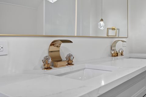 Tiny photo for 17 Franklin Avenue, River Forest, IL 60305 (MLS # 12620443)