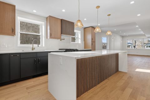 Tiny photo for 17 Franklin Avenue, River Forest, IL 60305 (MLS # 12620443)