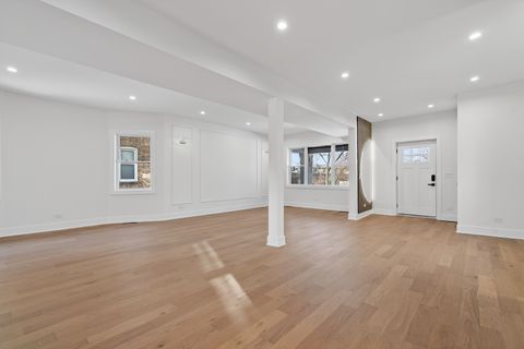 Tiny photo for 17 Franklin Avenue, River Forest, IL 60305 (MLS # 12620443)