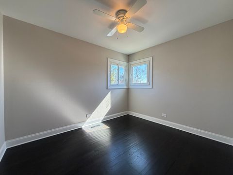 Tiny photo for 665 Easy Street, Glendale Heights, IL 60139 (MLS # 12587908)