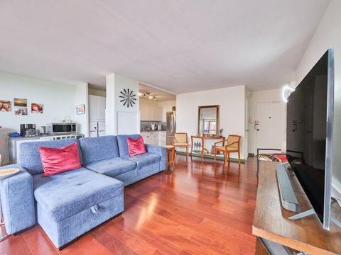 Tiny photo for 3900 N Lake Shore Drive #15C, Chicago, IL 60613 (MLS # 12478865)