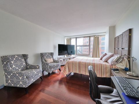 Tiny photo for 3900 N Lake Shore Drive #15C, Chicago, IL 60613 (MLS # 12478865)