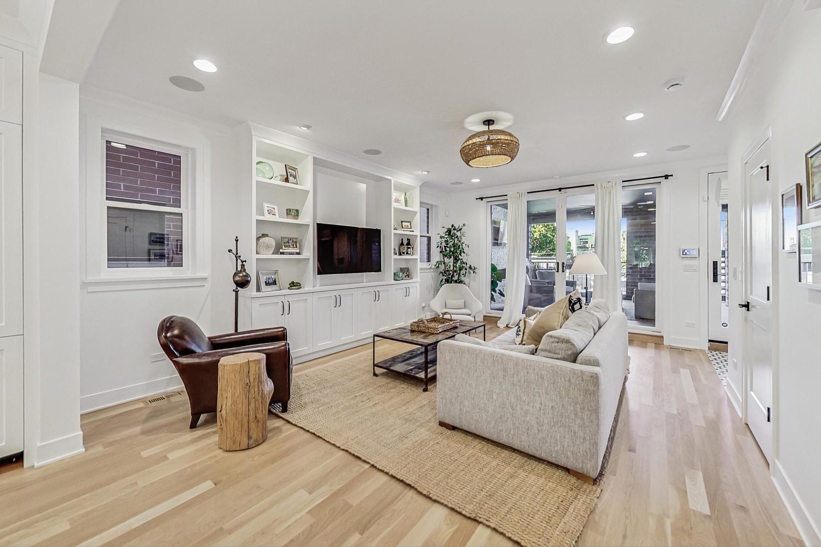 1509 W School Street 2