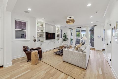 Tiny photo for 1509 W School Street #2, Chicago, IL 60657 (MLS # 12554795)