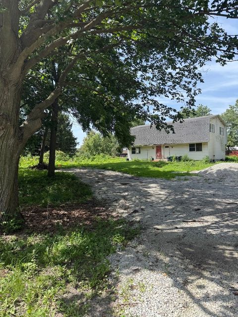 Photo of Oswego, IL 60543 (MLS # 12694608)