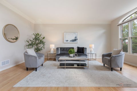 Tiny photo for 818 W Lukas Avenue, Palatine, IL 60067 (MLS # 12758367)