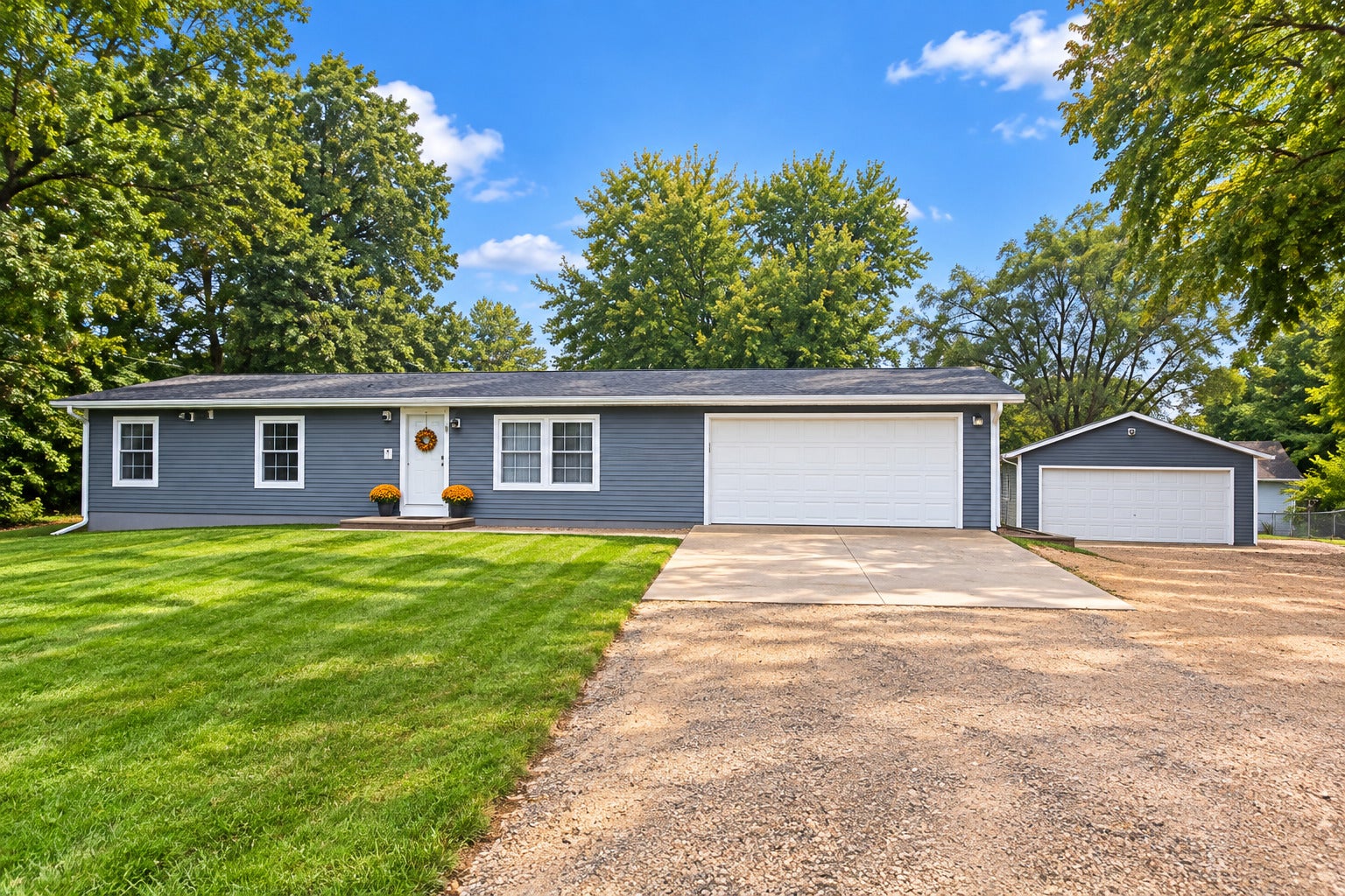 1585 Joliet Way