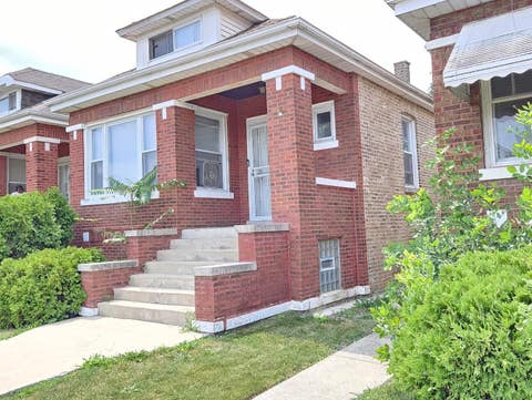 Tiny photo for 7126 S Claremont Avenue, Chicago, IL 60636 (MLS # 12716922)