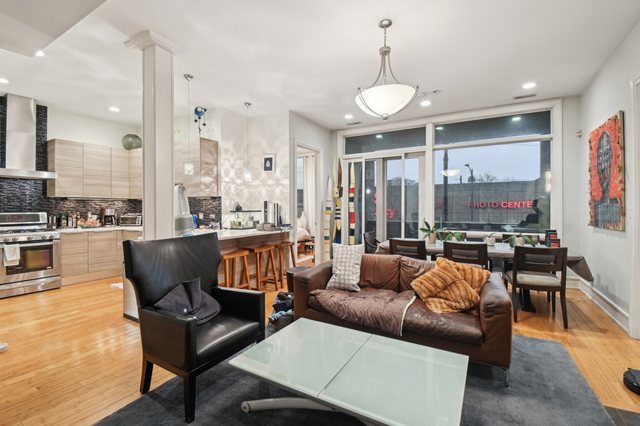 2424 W Chicago Avenue 202
