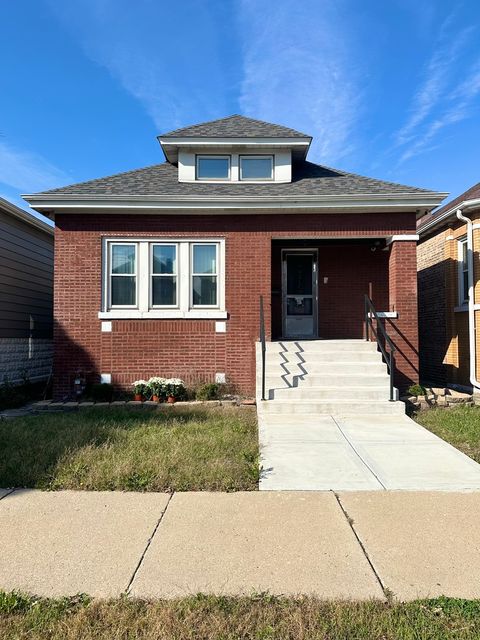 4824 S Tripp Avenue Chicago IL 60632