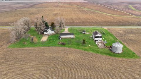 Tiny photo for 35150 2800 North Avenue, Mendota, IL 61342 (MLS # 12608313)