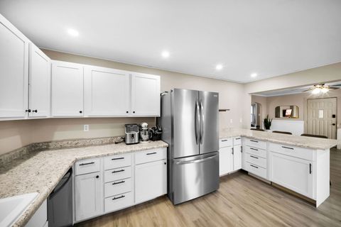 Tiny photo for 35150 2800 North Avenue, Mendota, IL 61342 (MLS # 12608313)