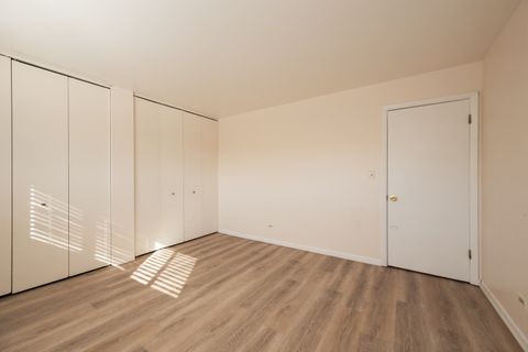 Tiny photo for 6220 N Ridge Avenue #S307, Chicago, IL 60660 (MLS # 12494863)