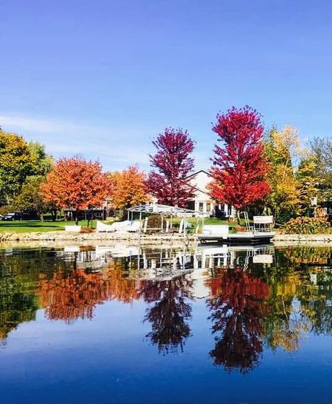 A home in Lake Summerset