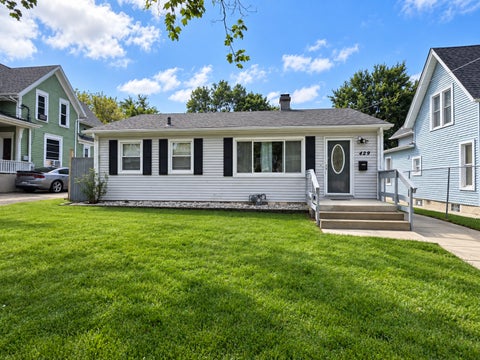 Photo of 429 ANN Street, Elgin, IL 60120 (MLS # 12753707)